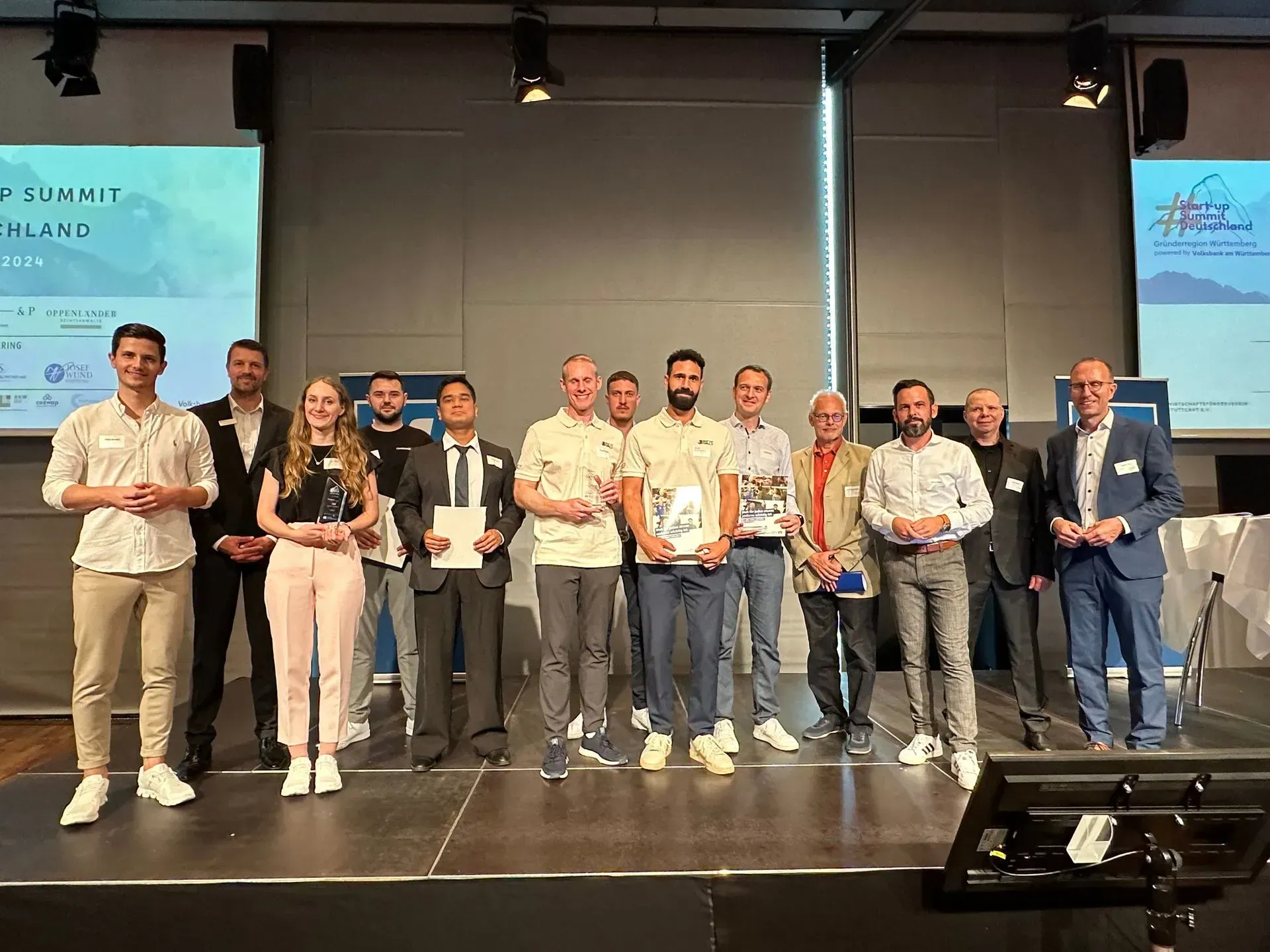 Teilnehmende und Sieger des Startup Summit Deutschland 2024